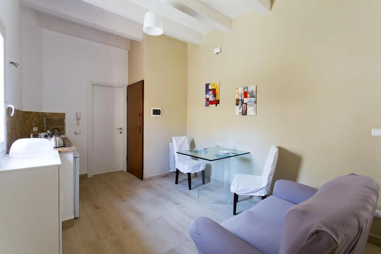 Greek Apartments Παλέρμο