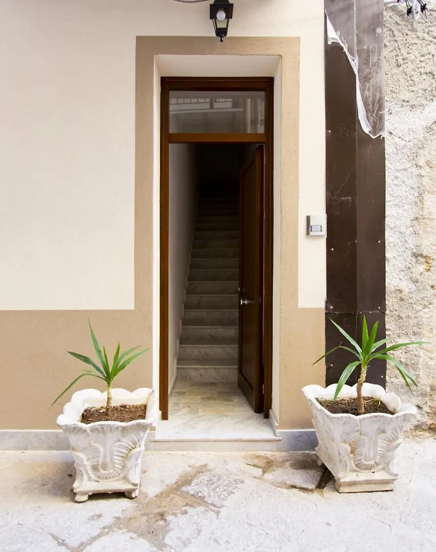 Greek Apartments Palerme 0*,